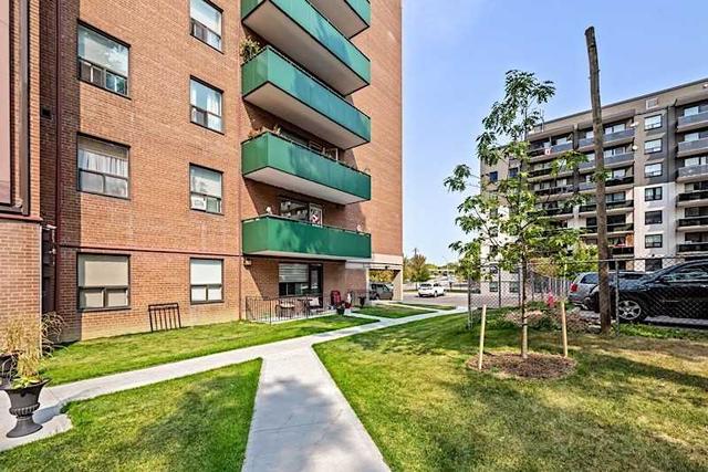 1101 - 49 Queen St E, Condo with 3 bedrooms, 2 bathrooms and 1 parking in Mississauga ON | Image 21