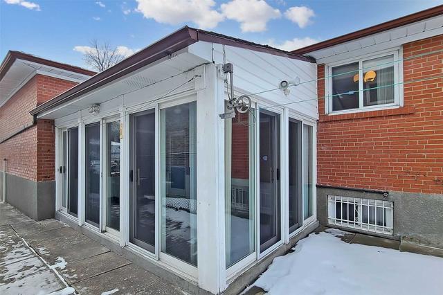 30 Kathrose Dr, House detached with 3 bedrooms, 2 bathrooms and 5 parking in Toronto ON | Image 20