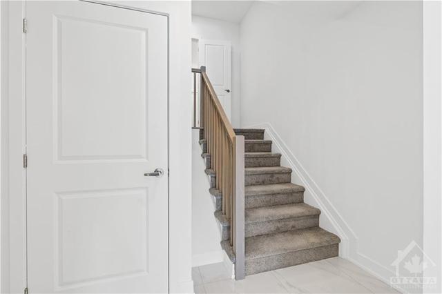 552 Tahoe Hts, Townhouse with 2 bedrooms, 3 bathrooms and 2 parking in Ottawa ON | Image 5