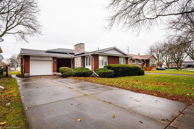 8826 Roosevelt Avenue, House detached with 5 bedrooms, 4 bathrooms and 4 parking in Niagara Falls ON | Image 1