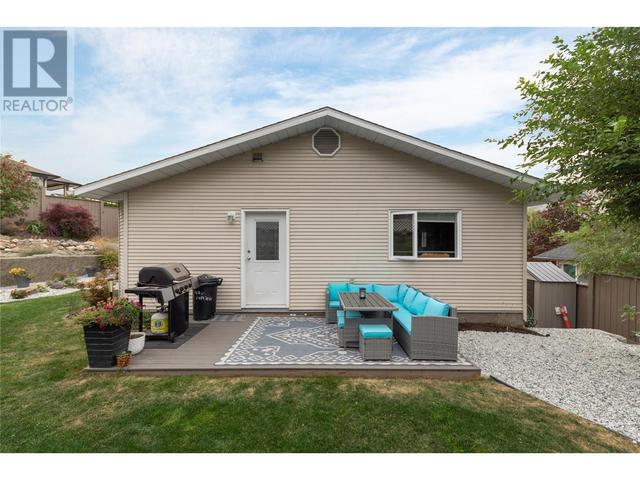 4400 Bellevue Drive, House detached with 3 bedrooms, 3 bathrooms and 5 parking in Vernon BC | Image 38