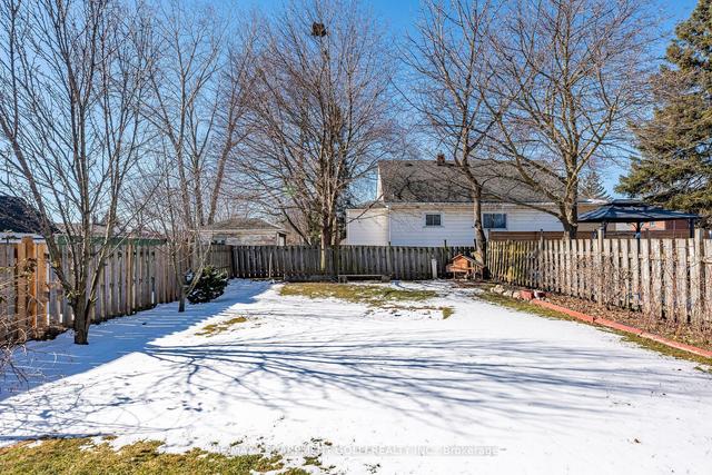 6291 Drummond Rd, House detached with 4 bedrooms, 1 bathrooms and 4 parking in Niagara Falls ON | Image 13