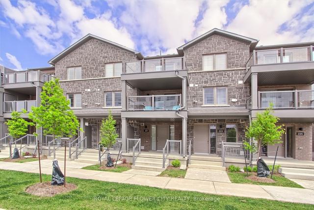 221 W Oak Trl, Townhouse with 2 bedrooms, 2 bathrooms and 2 parking in Kitchener ON | Image 12