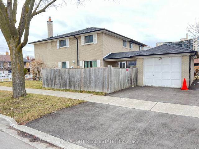 53 Felan Cres, House semidetached with 4 bedrooms, 3 bathrooms and 3 parking in Toronto ON | Image 3