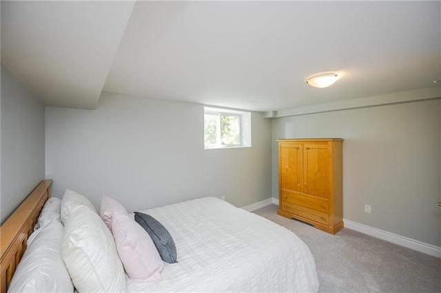 1331 Royal Dr, House detached with 3 bedrooms, 2 bathrooms and 6 parking in Burlington ON | Image 26