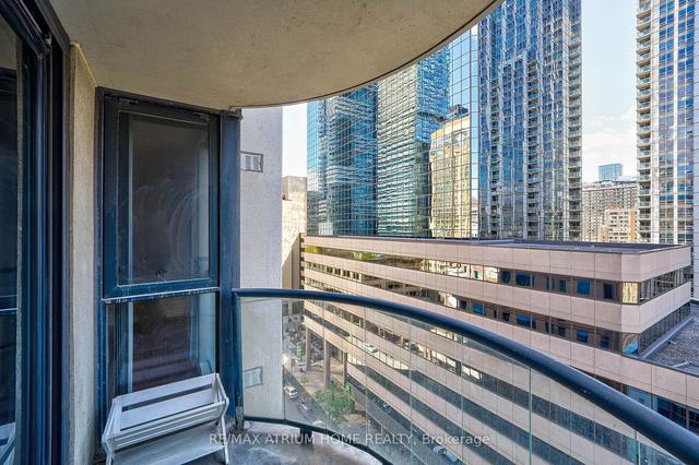 1502 - 801 Bay St, Condo with 1 bedrooms, 2 bathrooms and 0 parking in Toronto ON | Image 28