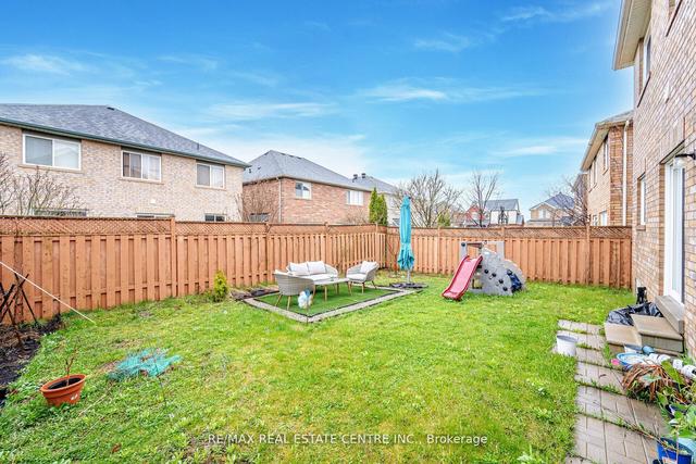 66 Bevan Cres, House detached with 4 bedrooms, 3 bathrooms and 6 parking in Ajax ON | Image 26