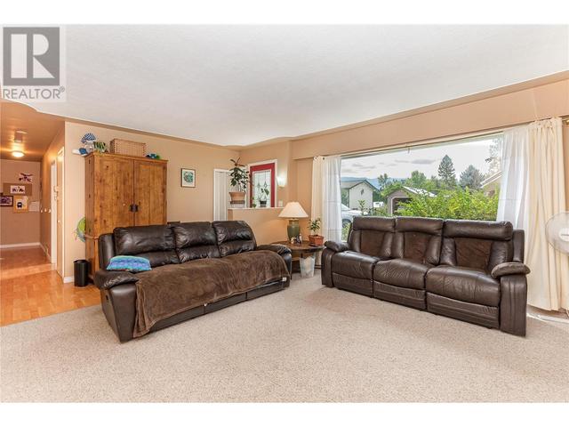 309 Baird Ave, House detached with 2 bedrooms, 2 bathrooms and 1 parking in Enderby BC | Image 9