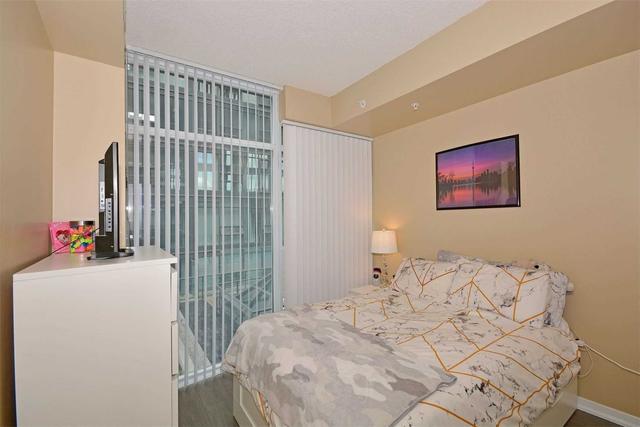 810E - 36 Lisgar St, Condo with 2 bedrooms, 1 bathrooms and 0 parking in Toronto ON | Image 8