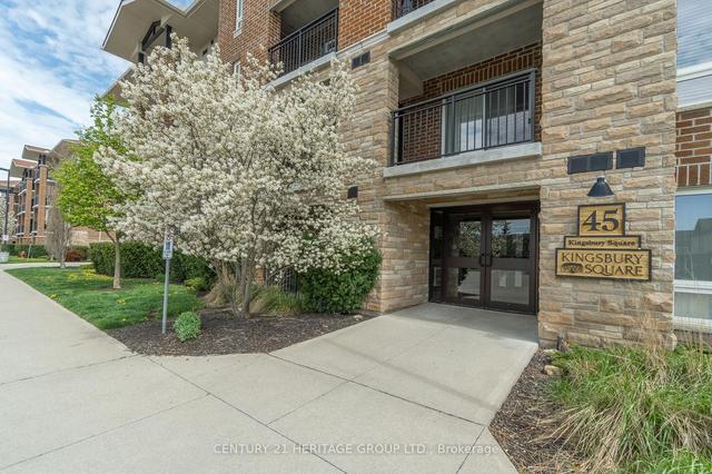 402 - 45 Kingsbury Sq, Condo with 2 bedrooms, 1 bathrooms and 1 parking in Guelph ON | Image 5