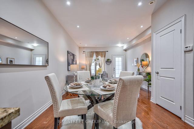 12 - 70 Hargrave Lane, Townhouse with 3 bedrooms, 3 bathrooms and 2 parking in Toronto ON | Image 3