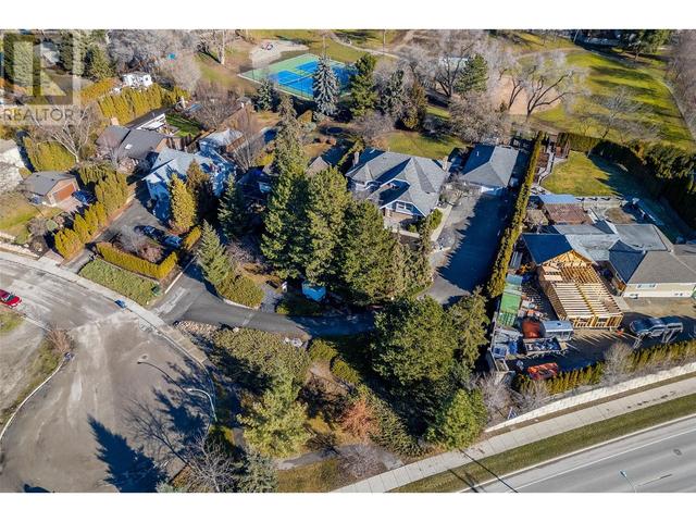 1610 Highland Dr N, House detached with 4 bedrooms, 2 bathrooms and 2 parking in Kelowna BC | Image 28