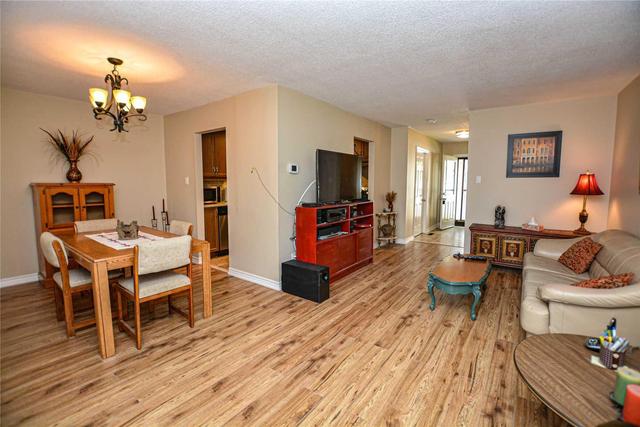 70 - 81 Hansen Rd N, Townhouse with 3 bedrooms, 2 bathrooms and 1 parking in Brampton ON | Image 8