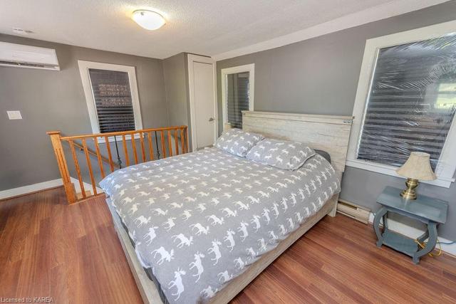 5437 Goodrich St, House detached with 2 bedrooms, 1 bathrooms and 6 parking in South Frontenac ON | Image 11