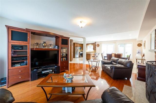 22 Taywood Crt, House detached with 4 bedrooms, 2 bathrooms and 5 parking in Hamilton ON | Image 20