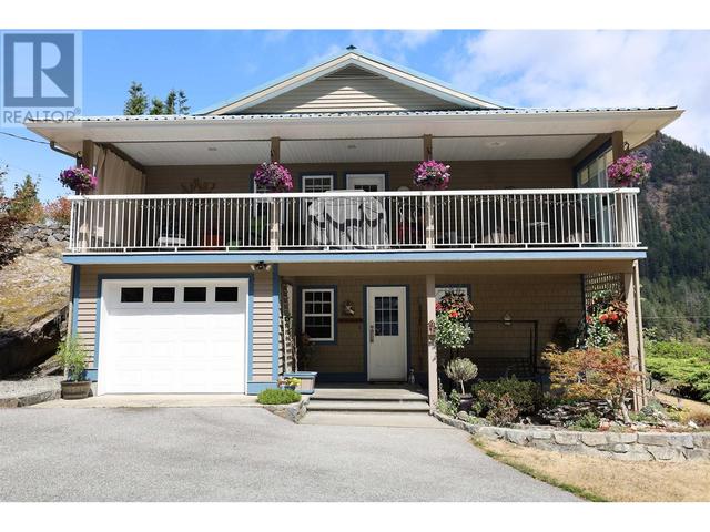 13136 Narrows Rd, House detached with 3 bedrooms, 3 bathrooms and null parking in Sunshine Coast A BC | Image 3