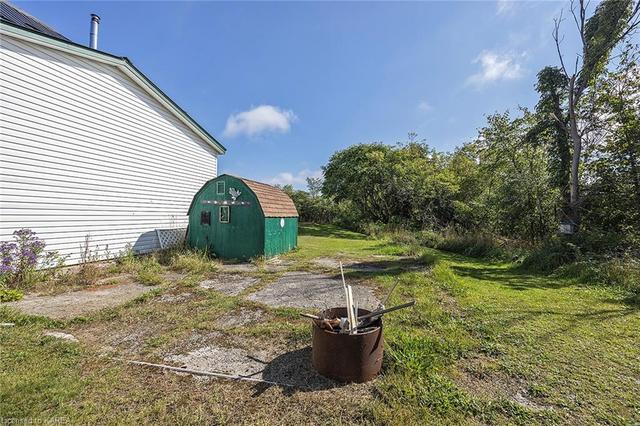 302 Burridge Rd, House detached with 3 bedrooms, 2 bathrooms and 7 parking in South Frontenac ON | Image 37