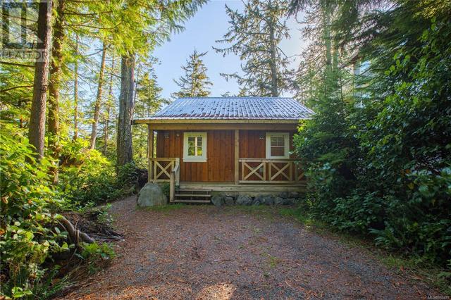 225 Boardwalk Blvd, House detached with 2 bedrooms, 1 bathrooms and 2 parking in Ucluelet BC | Image 7