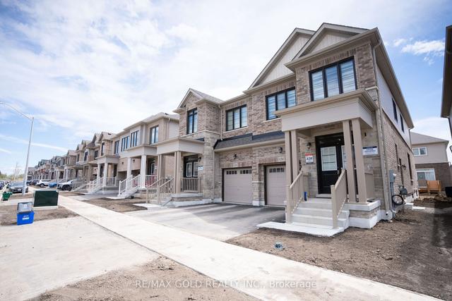136 Shepherd Dr, House semidetached with 4 bedrooms, 3 bathrooms and 2 parking in Barrie ON | Image 12