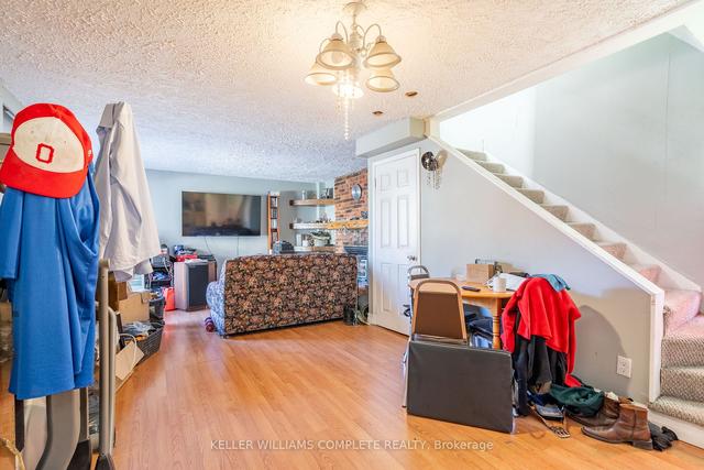 10 Maple Ave, House detached with 2 bedrooms, 1 bathrooms and 2 parking in Hamilton ON | Image 14