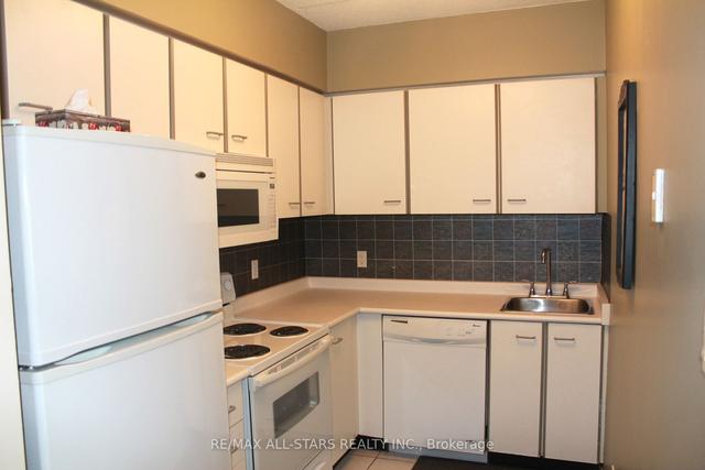 215 - 155 Riverglen Dr, Condo with 1 bedrooms, 1 bathrooms and 1 parking in Georgina ON | Image 10