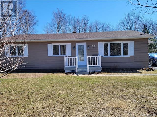 23 Pine Rd, House detached with 4 bedrooms, 2 bathrooms and null parking in Bathurst NB | Image 3