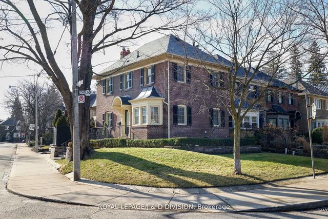 1 Chudleigh Ave, House detached with 3 bedrooms, 2 bathrooms and 2 parking in Toronto ON | Image 1