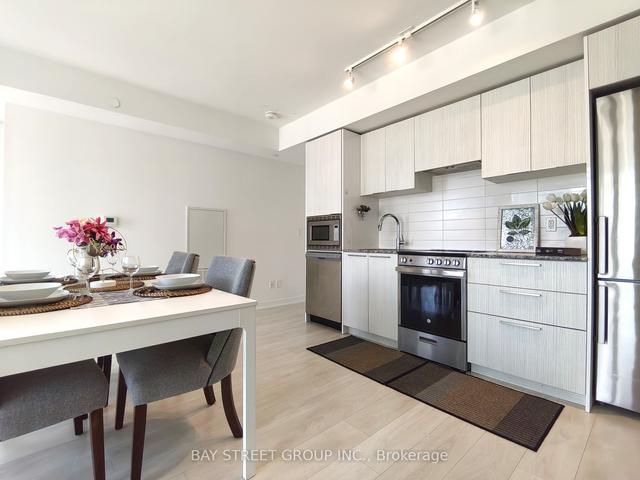 2008 - 18 Maitland Terr, Condo with 3 bedrooms, 2 bathrooms and 1 parking in Toronto ON | Image 14