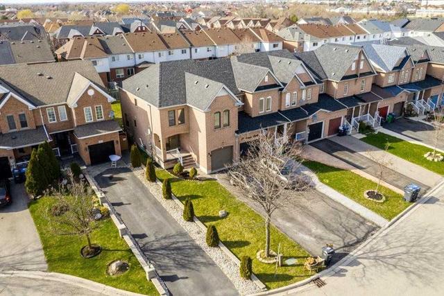 89 Monaco Crt, House attached with 3 bedrooms, 3 bathrooms and 4 parking in Brampton ON | Image 23