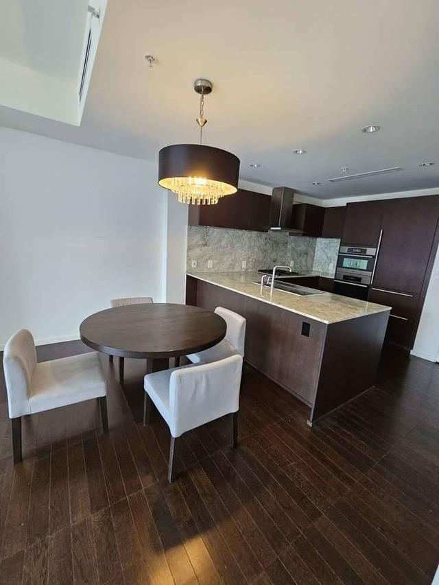 2802 - 180 University Ave, Condo with 1 bedrooms, 1 bathrooms and 1 parking in Toronto ON | Image 11