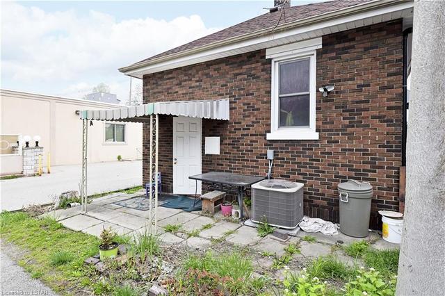 683 Adelaide St N, House detached with 4 bedrooms, 2 bathrooms and 13 parking in London ON | Image 25
