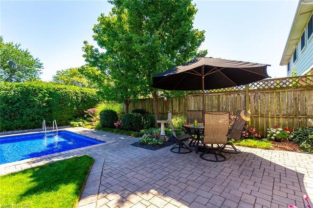 3 Fairington Cres, House detached with 4 bedrooms, 2 bathrooms and 6 parking in St. Catharines ON | Image 14