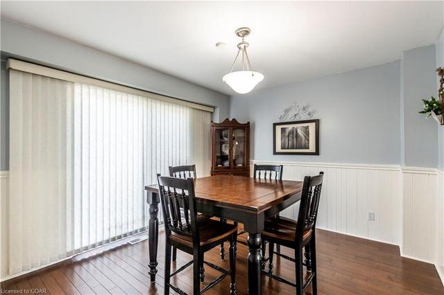 26 Pondview Crescent, House detached with 4 bedrooms, 2 bathrooms and 5 parking in Guelph ON | Image 11