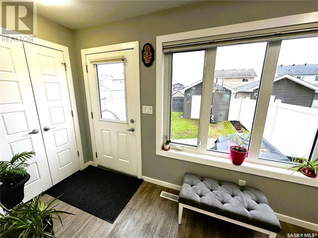 4657 E Primrose Green Dr, House attached with 3 bedrooms, 3 bathrooms and null parking in Regina SK | Image 18
