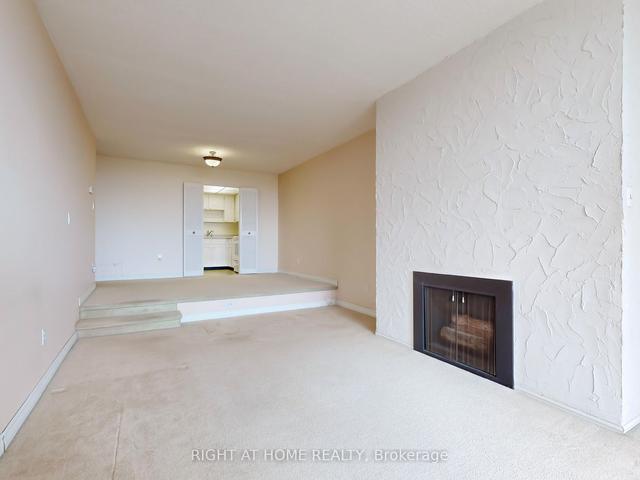 1207 - 20 Speers Rd, Condo with 2 bedrooms, 2 bathrooms and 1 parking in Oakville ON | Image 15