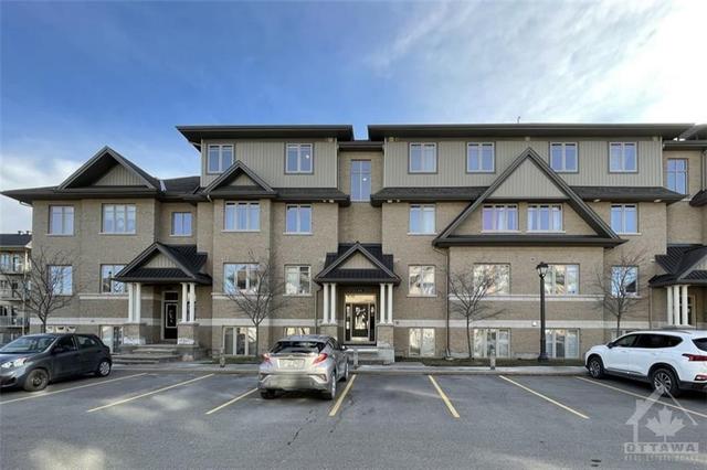 h - 65 Tipperary Private, Condo with 2 bedrooms, 2 bathrooms and 1 parking in Ottawa ON | Image 1