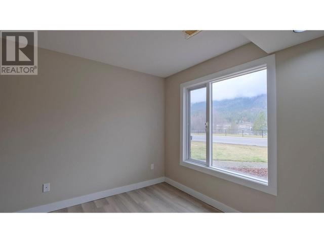 2273 Shannon Ridge Dr, House detached with 4 bedrooms, 3 bathrooms and 2 parking in West Kelowna BC | Image 23