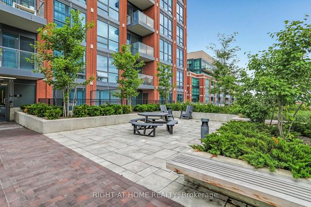 402 - 31 Tippett Rd, Condo with 3 bedrooms, 2 bathrooms and 1 parking in Toronto ON | Image 29