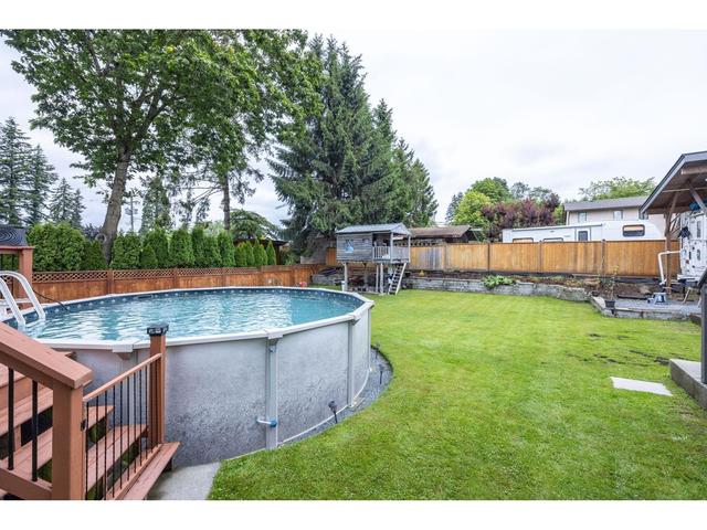 27179 28a Ave, House detached with 4 bedrooms, 2 bathrooms and 8 parking in Langley BC | Image 31
