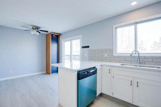 23a Templehill Place Ne, Home with 3 bedrooms, 2 bathrooms and 2 parking in Calgary AB | Image 2