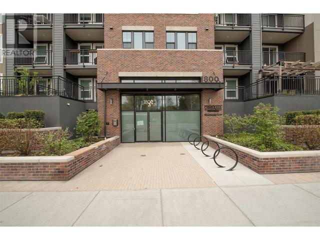 PH10 - 1800 Richter St, Condo with 3 bedrooms, 2 bathrooms and 1 parking in Kelowna BC | Image 3