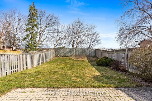2468 Mainroyal St, House semidetached with 3 bedrooms, 2 bathrooms and 2 parking in Mississauga ON | Image 22