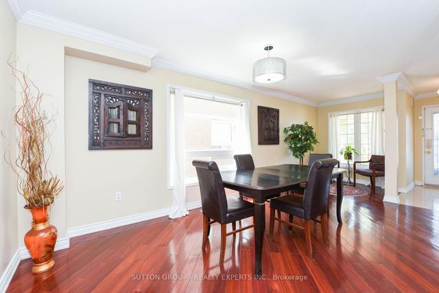 72 Four Seasons Cir, House detached with 4 bedrooms, 4 bathrooms and 4 parking in Brampton ON | Image 2