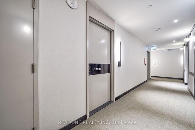 1206 - 33 Helendale Ave, Condo with 1 bedrooms, 1 bathrooms and 0 parking in Toronto ON | Image 34