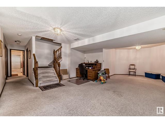 4003 38a Ave Nw, House detached with 3 bedrooms, 2 bathrooms and 4 parking in Edmonton AB | Image 34