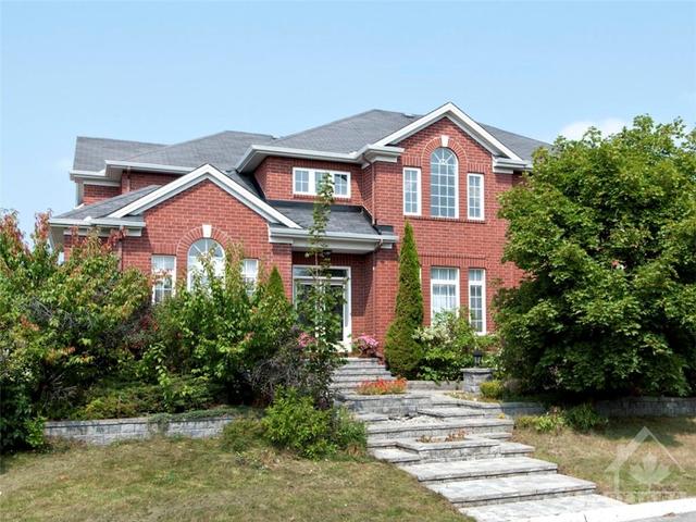 108 Whitestone Drive, House detached with 4 bedrooms, 4 bathrooms and 6 parking in Ottawa ON | Image 1