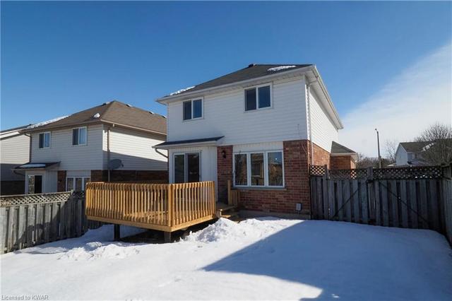 425 Exmoor Street, House detached with 3 bedrooms, 1 bathrooms and 5 parking in Waterloo ON | Image 37