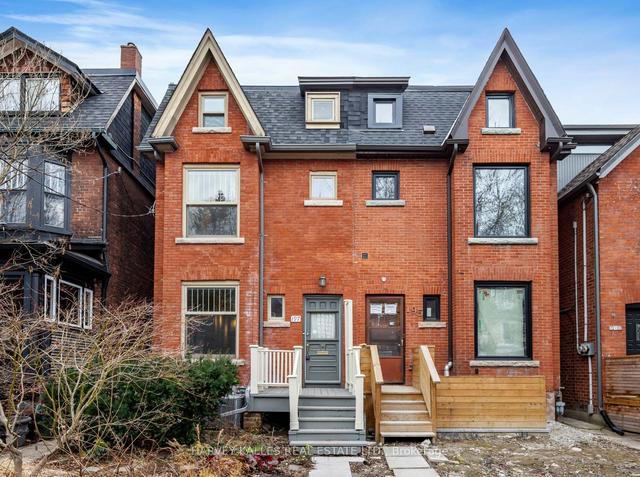 197 Albany Ave, House semidetached with 5 bedrooms, 3 bathrooms and 0 parking in Toronto ON | Image 12