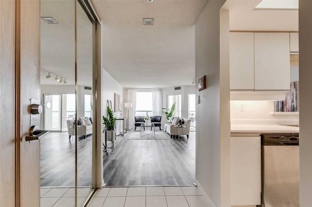 3502 - 5 Concorde Pl, Condo with 1 bedrooms, 2 bathrooms and 2 parking in Toronto ON | Image 26