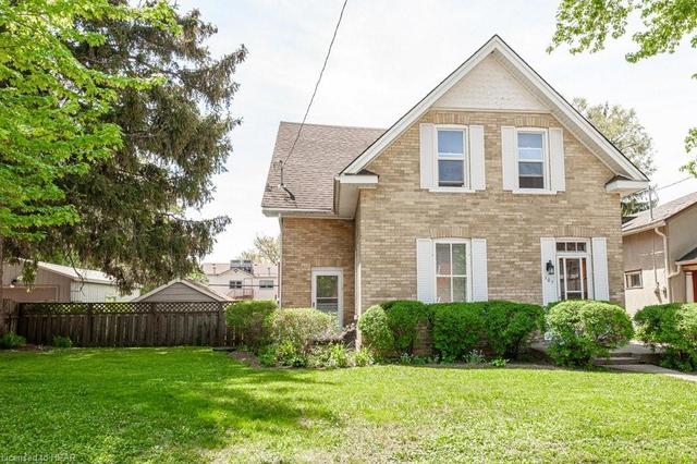 101 Cobourg Street, House detached with 4 bedrooms, 2 bathrooms and 2 parking in Stratford ON | Image 1